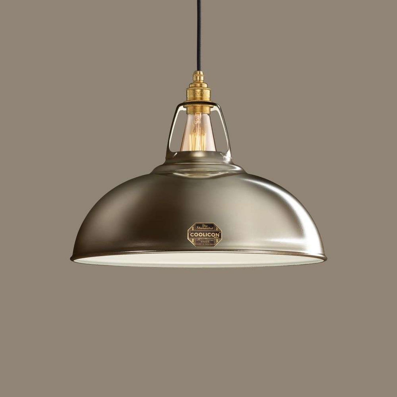 Coolicon 1933-mallinen riippuvalaisin Antinium